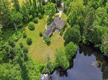 20 Powder Mill Road, Concord, Massachusetts, 3 Bedrooms Bedrooms, 10 Rooms Rooms,4 BathroomsBathrooms,Residential,For Sale,Powder Mill Road,73537308