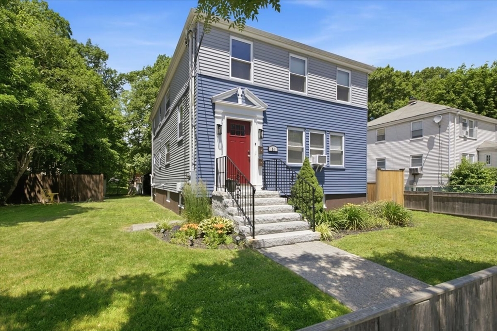 34 Favre St, Boston, Massachusetts, 4 Bedrooms Bedrooms, 10 Rooms Rooms,2 BathroomsBathrooms,Residential Income,For Sale,Favre St,73537050