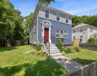 34 Favre St, Boston, Massachusetts, 4 Bedrooms Bedrooms, 10 Rooms Rooms,2 BathroomsBathrooms,Residential Income,For Sale,Favre St,73537050