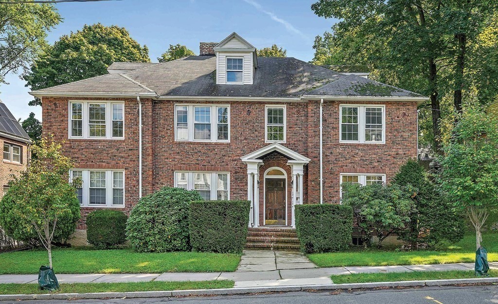 54 Crosby Road, Newton, Massachusetts, 3 Bedrooms Bedrooms, 7 Rooms Rooms,1 BathroomBathrooms,Residential Lease,For Rent,Crosby Road,73537064