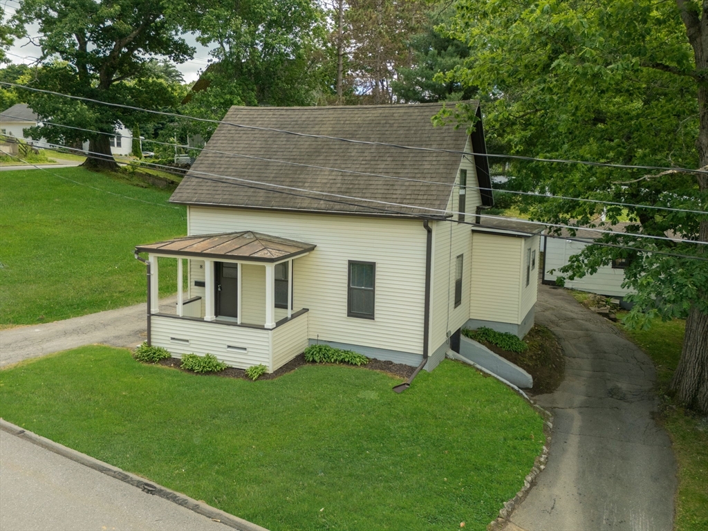 8 Nadeau St, Gardner, Massachusetts, 3 Bedrooms Bedrooms, 6 Rooms Rooms,1 BathroomBathrooms,Residential,For Sale,Nadeau St,73537070