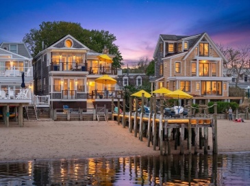 71 Commercial Street, Provincetown, Massachusetts, 5 Bedrooms Bedrooms, 8 Rooms Rooms,4 BathroomsBathrooms,Residential,For Sale,Commercial Street,73537406