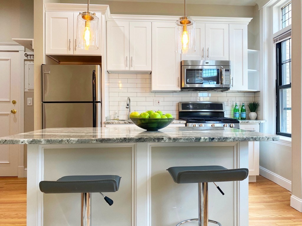 324 Chestnut Hill Ave, Boston, Massachusetts, 1 Bedroom Bedrooms, 3 Rooms Rooms,1 BathroomBathrooms,Residential Lease,For Rent,Chestnut Hill Ave,73537419