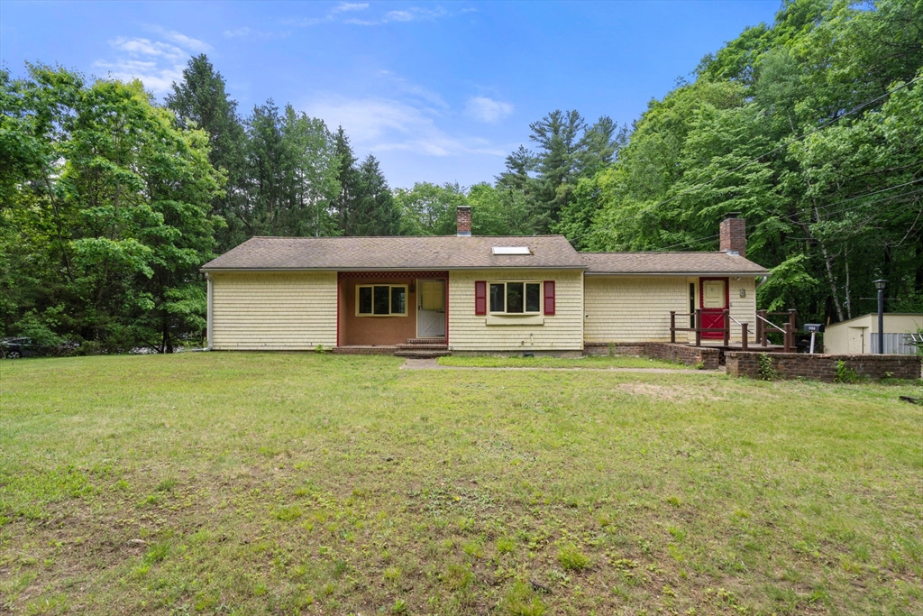 1100 Main St, Bolton, Massachusetts, 2 Bedrooms Bedrooms, 5 Rooms Rooms,1 BathroomBathrooms,Residential,For Sale,Main St,73528787