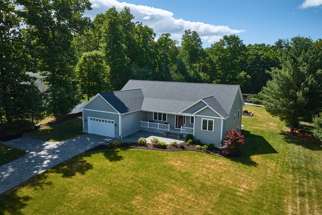 46 Pomeroy Street, Easthampton, Massachusetts, 3 Bedrooms Bedrooms, 11 Rooms Rooms,4.5 BathroomsBathrooms,Residential,For Sale,Pomeroy Street,73537198