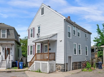5-A Lorenzo St, Boston, Massachusetts, 4 Bedrooms Bedrooms, 10 Rooms Rooms,2 BathroomsBathrooms,Residential Income,For Sale,Lorenzo St,73537086