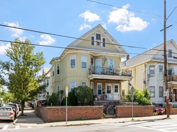 562 Main St, Medford, Massachusetts, 6 Bedrooms Bedrooms, 12 Rooms Rooms,2 BathroomsBathrooms,Residential Income,For Sale,Main St,73537211 562 Main St, Medford, Massachusetts, 6 Bedrooms Bedrooms, 12 Rooms Rooms,2 BathroomsBathrooms,Residential Income,For Sale,Main St,73537211