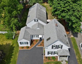 37 Davis St, Mansfield, Massachusetts, 3 Bedrooms Bedrooms, 12 Rooms Rooms,3.5 BathroomsBathrooms,Residential,For Sale,Davis St,73537215
