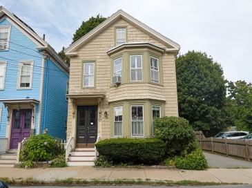 17 Charter St, Newburyport, Massachusetts, 2 Bedrooms Bedrooms, 4 Rooms Rooms,1 BathroomBathrooms,Residential Lease,For Rent,Charter St,73537443 17 Charter St, Newburyport, Massachusetts, 2 Bedrooms Bedrooms, 4 Rooms Rooms,1 BathroomBathrooms,Residential Lease,For Rent,Charter St,73537443