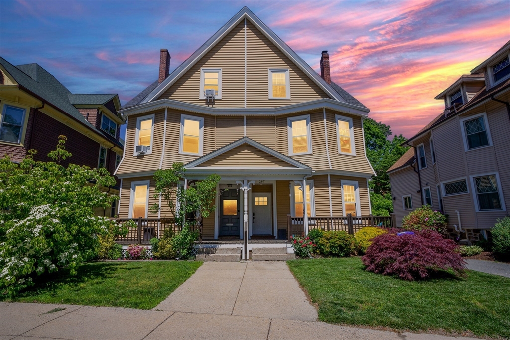 287 Walnut Ave, Boston, Massachusetts, 4 Bedrooms Bedrooms, 8 Rooms Rooms,2.5 BathroomsBathrooms,Residential,For Sale,Walnut Ave,73537255