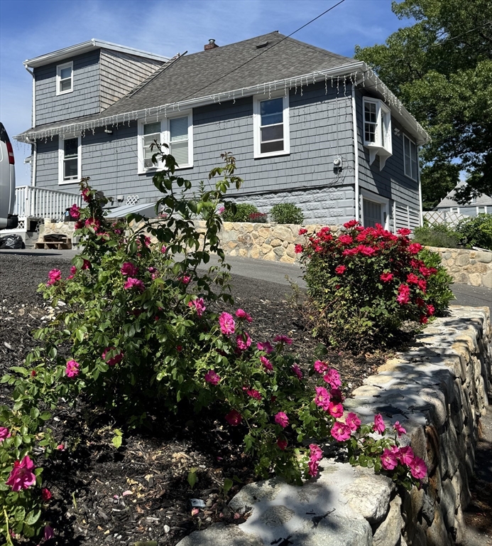 5 High St, Saugus, Massachusetts, 4 Bedrooms Bedrooms, 8 Rooms Rooms,1 BathroomBathrooms,Residential,For Sale,High St,73536692