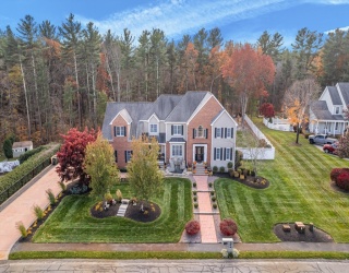 394 Mohawk Rd, Raynham, Massachusetts, 7 Bedrooms Bedrooms, 18 Rooms Rooms,4 BathroomsBathrooms,Residential,For Sale,Mohawk Rd,73537437