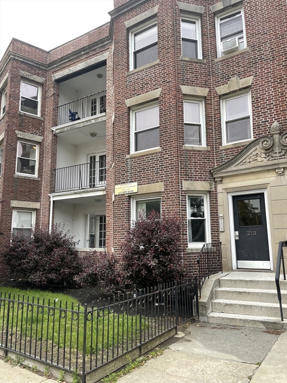 213 Chestnut Hill Ave, Boston, Massachusetts, 15 Bedrooms Bedrooms, 26 Rooms Rooms,7 BathroomsBathrooms,Residential Income,For Sale,Chestnut Hill Ave,73537478