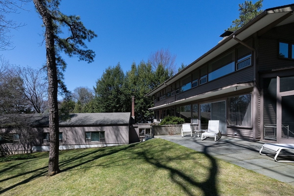 24 Barberry Rd, Lexington, Massachusetts, 5 Bedrooms Bedrooms, 12 Rooms Rooms,4.5 BathroomsBathrooms,Residential,For Sale,Barberry Rd,73499131
