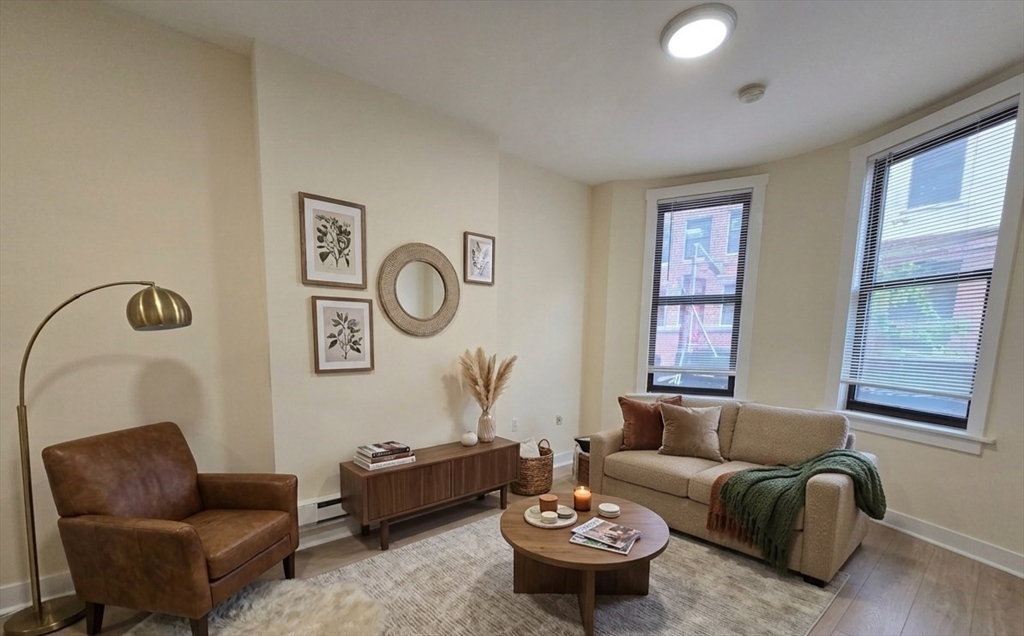 81 Tyler St, Boston, Massachusetts, 2 Bedrooms Bedrooms, 4 Rooms Rooms,1 BathroomBathrooms,Residential Lease,For Rent,Tyler St,73536922