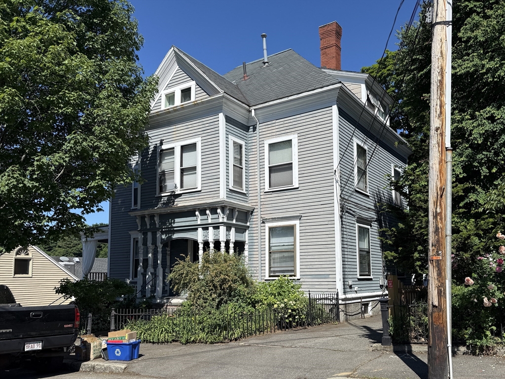 83 Pleasant St, Marblehead, Massachusetts, 1 Bedroom Bedrooms, 3 Rooms Rooms,1 BathroomBathrooms,Residential,For Sale,Pleasant St,73536925