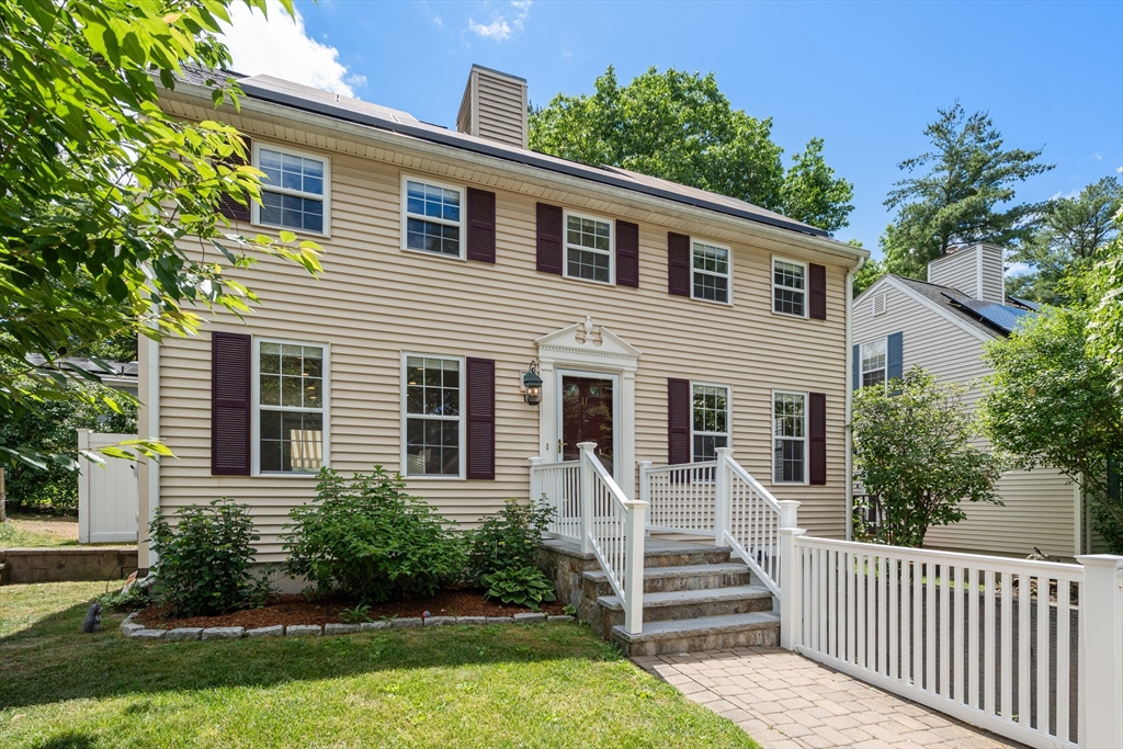 11 Arcadia Circle, Marlborough, Massachusetts, 3 Bedrooms Bedrooms, 8 Rooms Rooms,2.5 BathroomsBathrooms,Residential,For Sale,Arcadia Circle,73537156