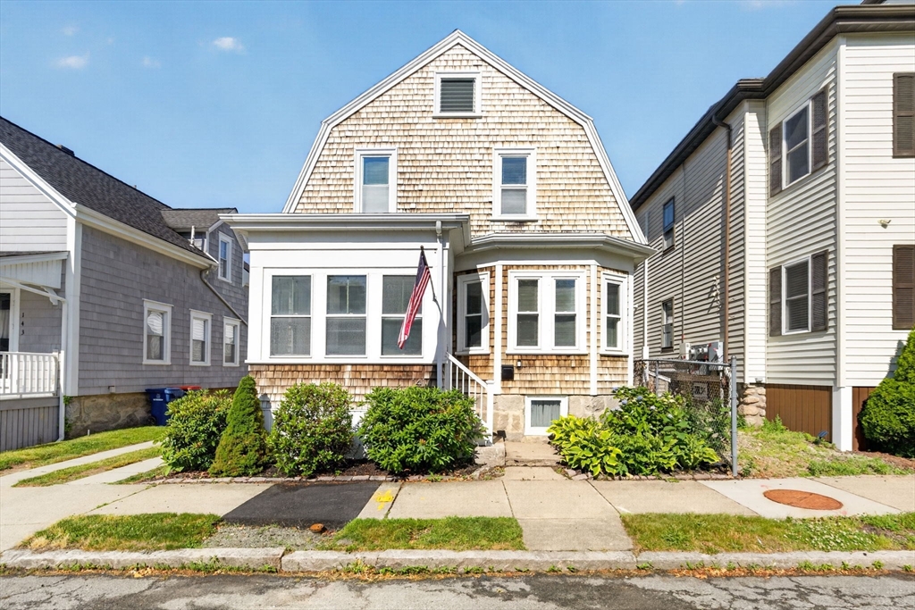 141 Rounds St, New Bedford, Massachusetts, 3 Bedrooms Bedrooms, 7 Rooms Rooms,2 BathroomsBathrooms,Residential,For Sale,Rounds St,73536927