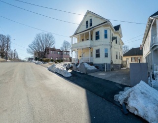 100 Union St, North Andover, Massachusetts, 6 Bedrooms Bedrooms, 14 Rooms Rooms,2 BathroomsBathrooms,Residential Income,For Sale,Union St,73485841