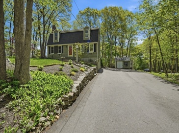 562 High St, North Attleboro, Massachusetts, 3 Bedrooms Bedrooms, 7 Rooms Rooms,1.5 BathroomsBathrooms,Residential,For Sale,High St,73518464