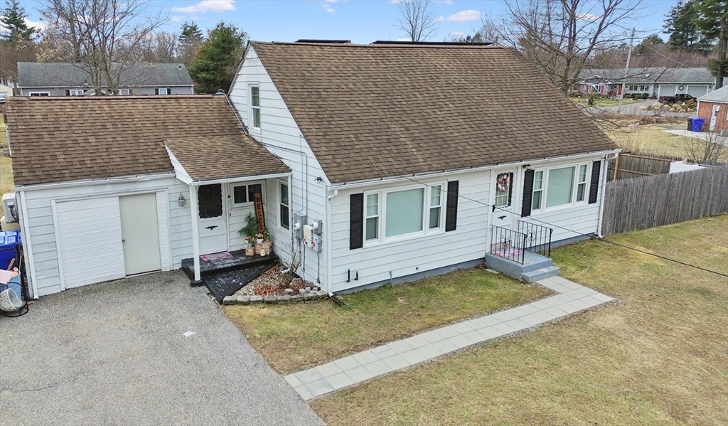 119 Acrebrook Rd, Springfield, Massachusetts, 5 Bedrooms Bedrooms, 7 Rooms Rooms,2 BathroomsBathrooms,Residential,For Sale,Acrebrook Rd,73487407