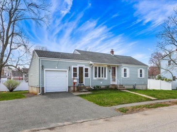 21 Gale Road, Weymouth, Massachusetts, 3 Bedrooms Bedrooms, 6 Rooms Rooms,2 BathroomsBathrooms,Residential,For Sale,Gale Road,73503510