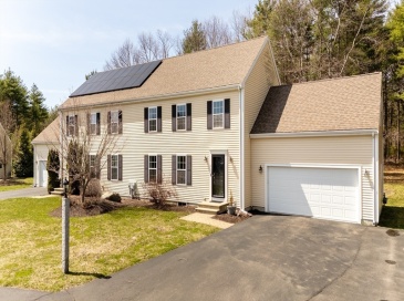 391 Franklin St, Hanson, Massachusetts, 2 Bedrooms Bedrooms, 5 Rooms Rooms,2 BathroomsBathrooms,Residential,For Sale,Franklin St,73500774 391 Franklin St, Hanson, Massachusetts, 2 Bedrooms Bedrooms, 5 Rooms Rooms,2 BathroomsBathrooms,Residential,For Sale,Franklin St,73500774