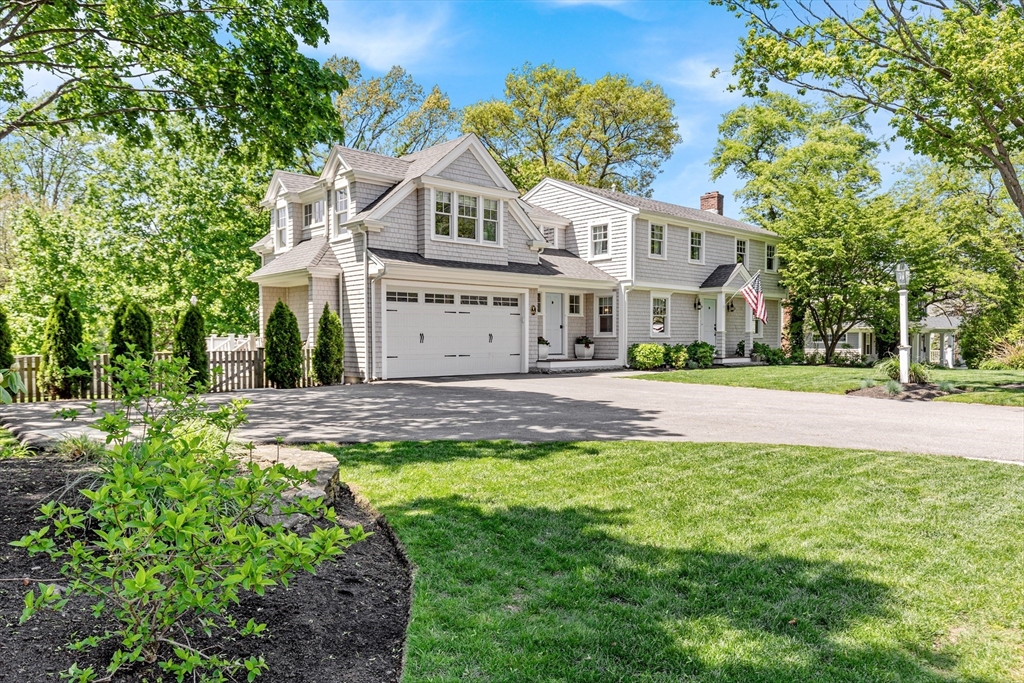 65 Bel Air Road, Hingham, Massachusetts, 4 Bedrooms Bedrooms, 9 Rooms Rooms,2.5 BathroomsBathrooms,Residential,For Sale,Bel Air Road,73508972
