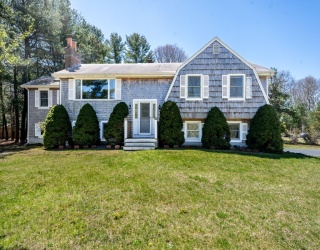 29 Carl Landi Cir, Falmouth, Massachusetts, 4 Bedrooms Bedrooms, 10 Rooms Rooms,3 BathroomsBathrooms,Residential Income,For Sale,Carl Landi Cir,73509783