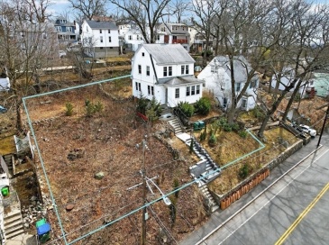 25 Elm Street, Medford, Massachusetts, 3 Bedrooms Bedrooms, 6 Rooms Rooms,2 BathroomsBathrooms,Residential,For Sale,Elm Street,73496431