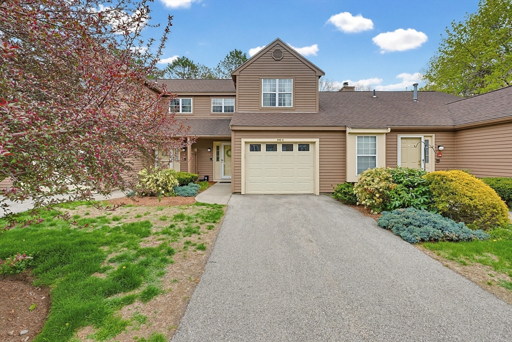 510 Ridgefield Cir, Clinton, Massachusetts, 2 Bedrooms Bedrooms, 4 Rooms Rooms,1.5 BathroomsBathrooms,Residential,For Sale,Ridgefield Cir,73509880