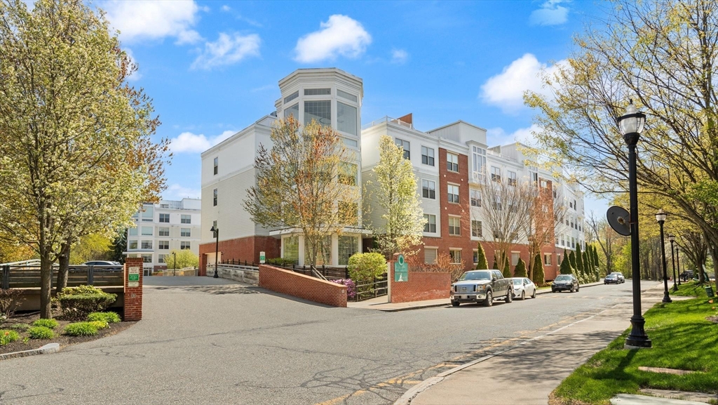 7 Ballister Street, Wakefield, Massachusetts, 2 Bedrooms Bedrooms, 5 Rooms Rooms,2 BathroomsBathrooms,Residential,For Sale,Ballister Street,73514252
