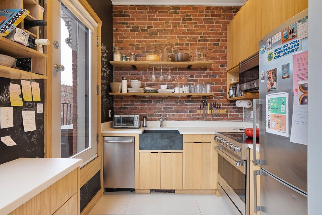 608 Tremont, Boston, Massachusetts, 1 Bedroom Bedrooms, 3 Rooms Rooms,1 BathroomBathrooms,Residential Lease,For Rent,Tremont,73515833
