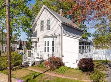 38 James St, Attleboro, Massachusetts, 2 Bedrooms Bedrooms, 5 Rooms Rooms,1.5 BathroomsBathrooms,Residential,For Sale,James St,73516045