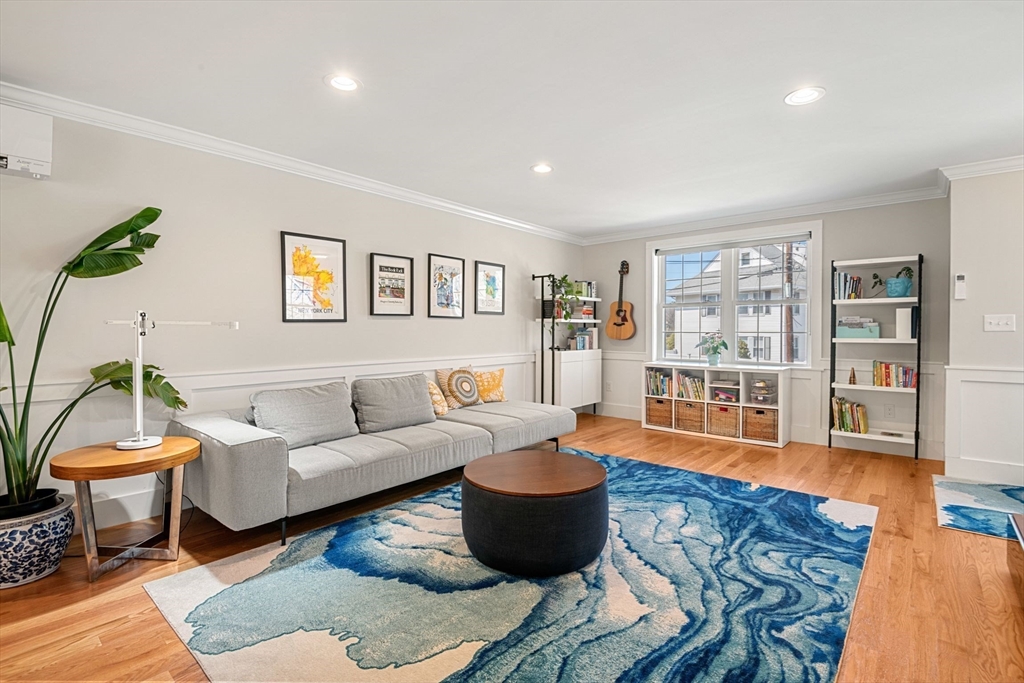 24 Mystic Lake Drive, Arlington, Massachusetts, 3 Bedrooms Bedrooms, 9 Rooms Rooms,2.5 BathroomsBathrooms,Residential,For Sale,Mystic Lake Drive,73501457