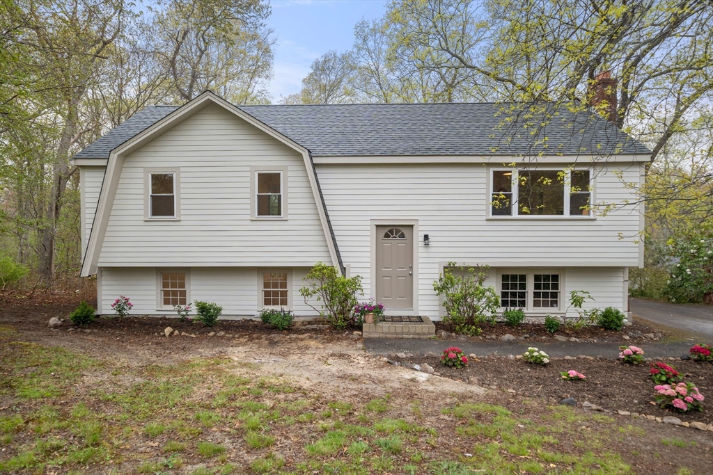 39 Heather Drive, Plymouth, Massachusetts, 3 Bedrooms Bedrooms, 8 Rooms Rooms,2 BathroomsBathrooms,Residential,For Sale,Heather Drive,73509766