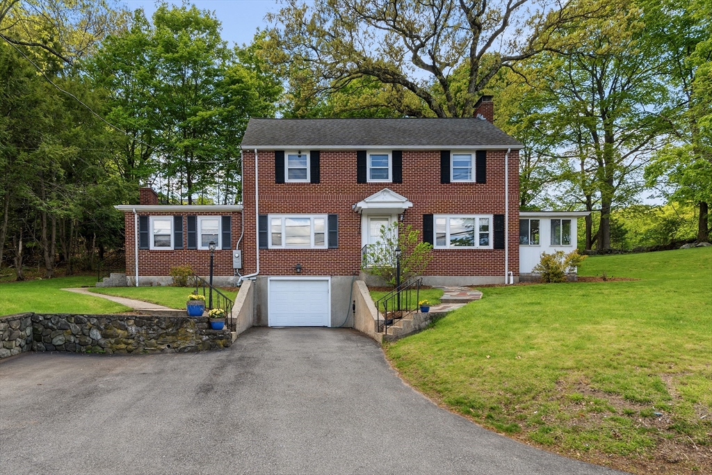 25 Cambridge Road, Woburn, Massachusetts, 3 Bedrooms Bedrooms, 7 Rooms Rooms,1.5 BathroomsBathrooms,Residential,For Sale,Cambridge Road,73519905