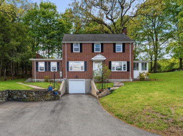 25 Cambridge Road, Woburn, Massachusetts, 3 Bedrooms Bedrooms, 7 Rooms Rooms,1.5 BathroomsBathrooms,Residential,For Sale,Cambridge Road,73519905