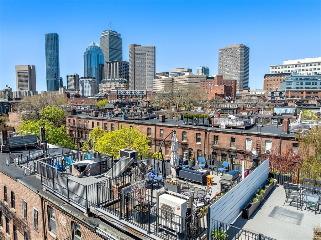 11 Dartmouth Place, Boston, Massachusetts, 2 Bedrooms Bedrooms, 5 Rooms Rooms,2 BathroomsBathrooms,Residential,For Sale,Dartmouth Place,73510151