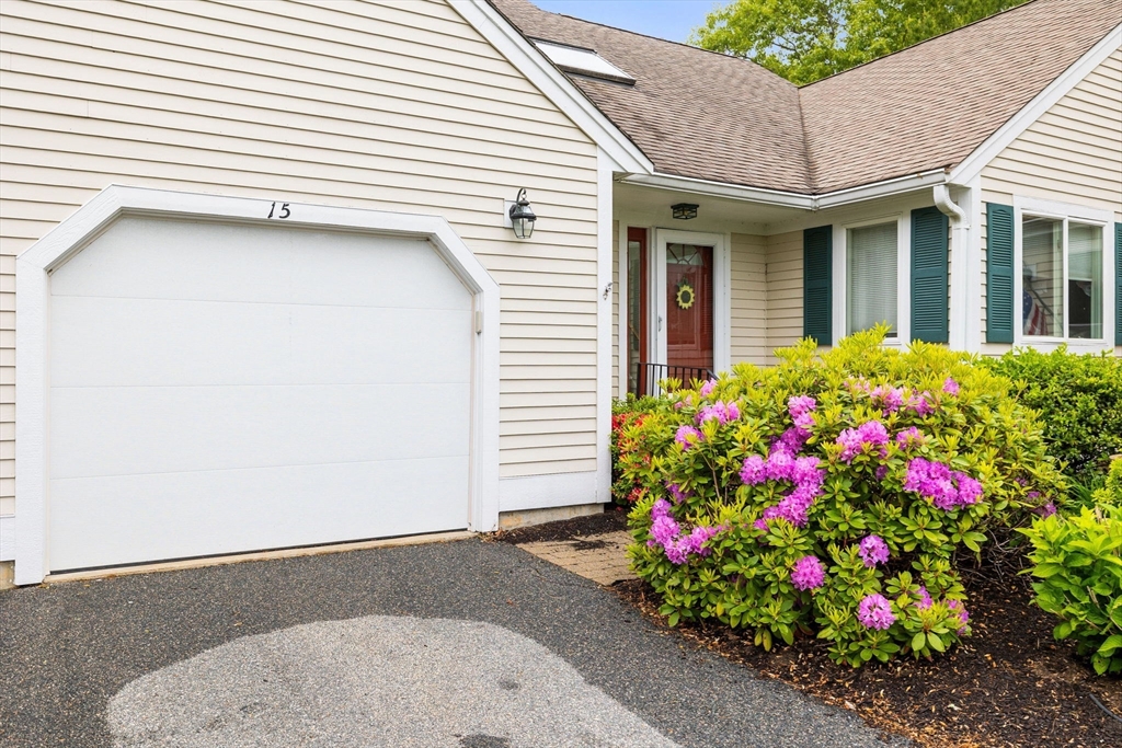 15 Pebble Beach, Mashpee, Massachusetts, 2 Bedrooms Bedrooms, 6 Rooms Rooms,2.5 BathroomsBathrooms,Residential,For Sale,Pebble Beach,73389783
