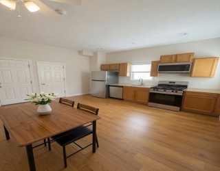 37 Madison Street, Malden, Massachusetts, 1 Bedroom Bedrooms, 3 Rooms Rooms,1 BathroomBathrooms,Residential Lease,For Rent,Madison Street,73537506