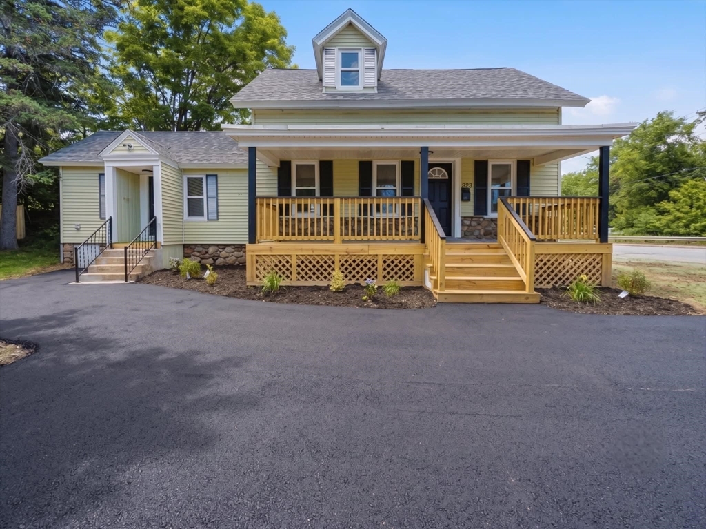 323 Spring St, Winchendon, Massachusetts, 2 Bedrooms Bedrooms, 6 Rooms Rooms,2 BathroomsBathrooms,Residential,For Sale,Spring St,73537527
