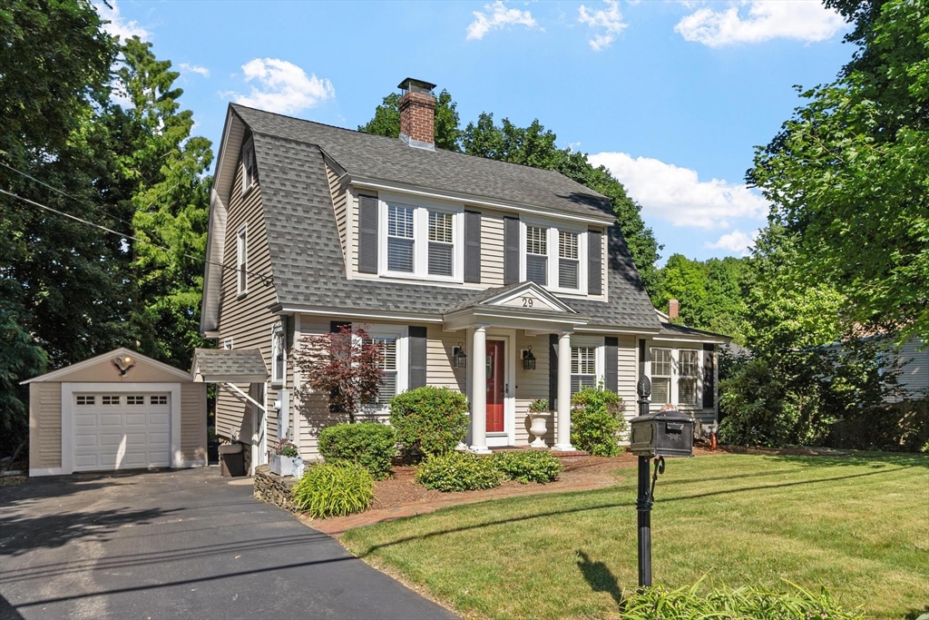 29 South St, Shrewsbury, Massachusetts, 2 Bedrooms Bedrooms, 7 Rooms Rooms,1.5 BathroomsBathrooms,Residential,For Sale,South St,73537486