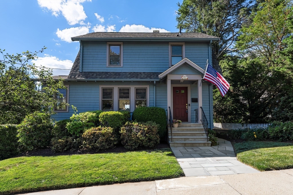 197 Hillside Ave, Arlington, Massachusetts, 4 Bedrooms Bedrooms, 10 Rooms Rooms,2 BathroomsBathrooms,Residential,For Sale,Hillside Ave,73537555