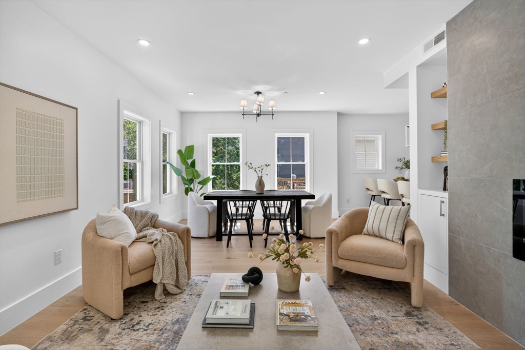 131 Hudson Street, Somerville, Massachusetts, 2 Bedrooms Bedrooms, 5 Rooms Rooms,2 BathroomsBathrooms,Residential,For Sale,Hudson Street,73537496