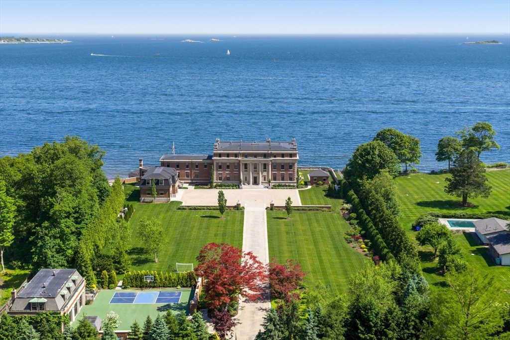34 Paine Avenue, Beverly, Massachusetts, 13 Bedrooms Bedrooms, 34 Rooms Rooms,16 BathroomsBathrooms,Residential,For Sale,Paine Avenue,73537578