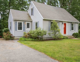 4 Ledgewood Drive, Boylston, Massachusetts, 3 Bedrooms Bedrooms, 7 Rooms Rooms,2 BathroomsBathrooms,Residential,For Sale,Ledgewood Drive,73537597
