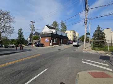 46 Howard St, Lowell, Massachusetts, 6 Bedrooms Bedrooms, 18 Rooms Rooms,4 BathroomsBathrooms,Residential Income,For Sale,Howard St,73537611