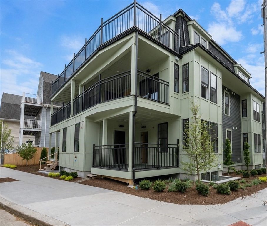 12-2 Corinthian Rd, Somerville, Massachusetts, 2 Bedrooms Bedrooms, 4 Rooms Rooms,1 BathroomBathrooms,Residential,For Sale,Corinthian Rd,73537614