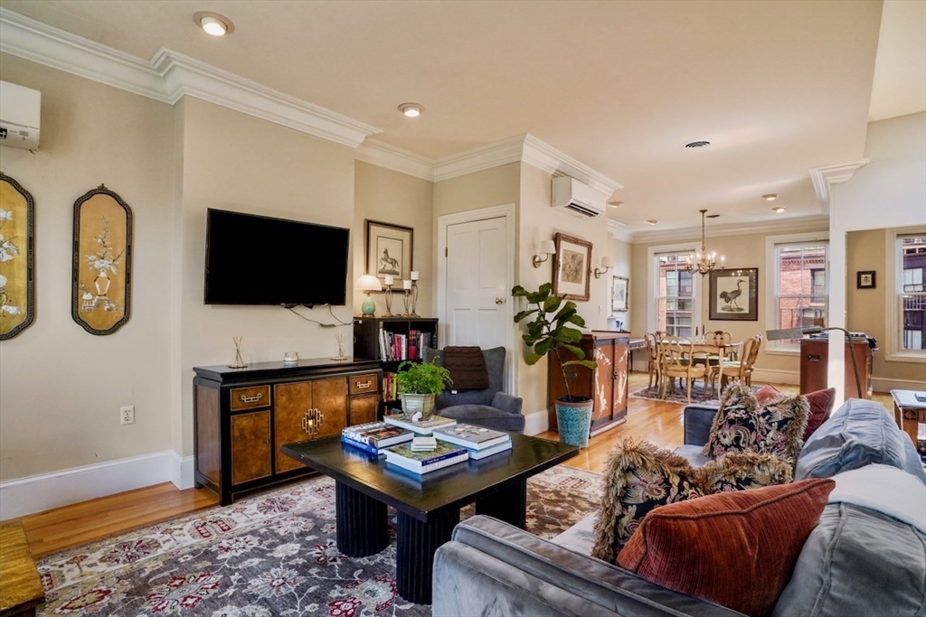 99 Pembroke, Boston, Massachusetts, 2 Bedrooms Bedrooms, 4 Rooms Rooms,2 BathroomsBathrooms,Residential Lease,For Rent,Pembroke,73537630